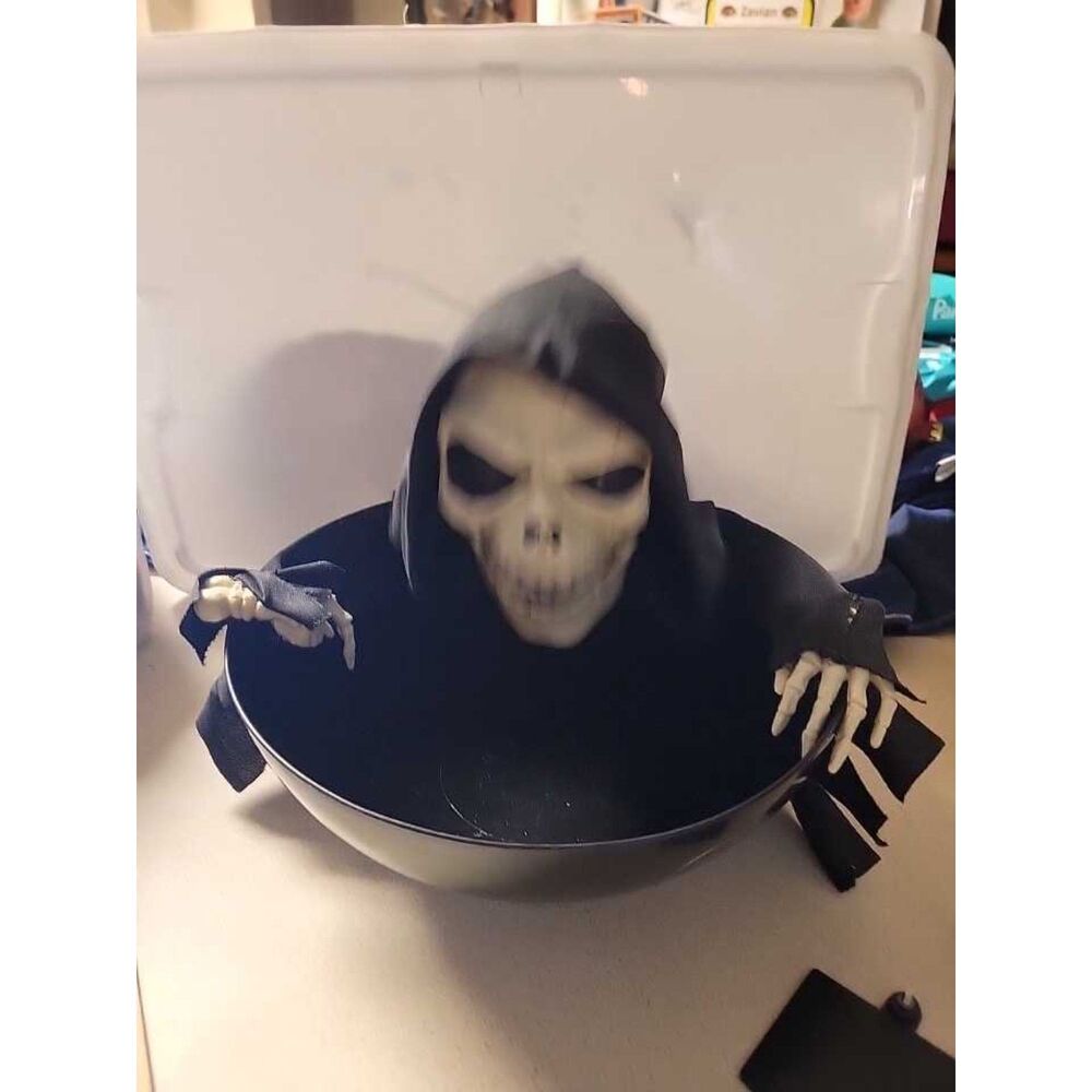 Magic Power Halloween Animated Skeleton Candy Bowl Eyes
